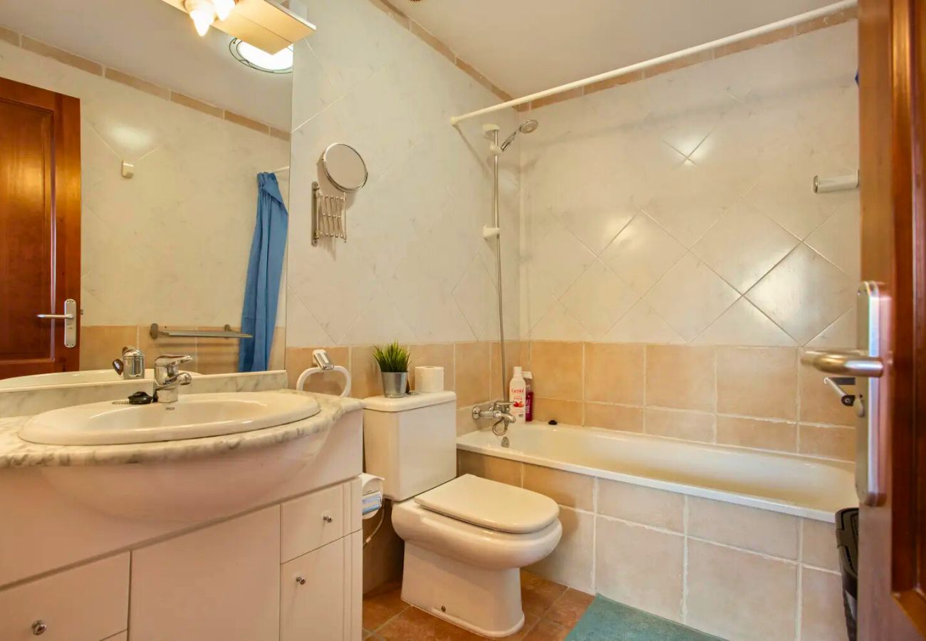 Apartamento en Costa Teguise - Casa Queen Ovetus Planta baja, piscina y WIFI 