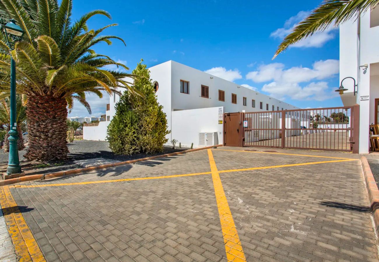 Apartamento en Costa Teguise - Casa Queen Ovetus Planta baja, piscina y WIFI 
