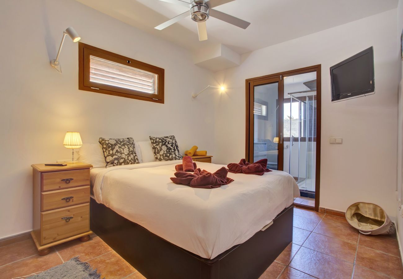 Apartamento en Costa Teguise - Casa Queen Ovetus Planta baja, piscina y WIFI 
