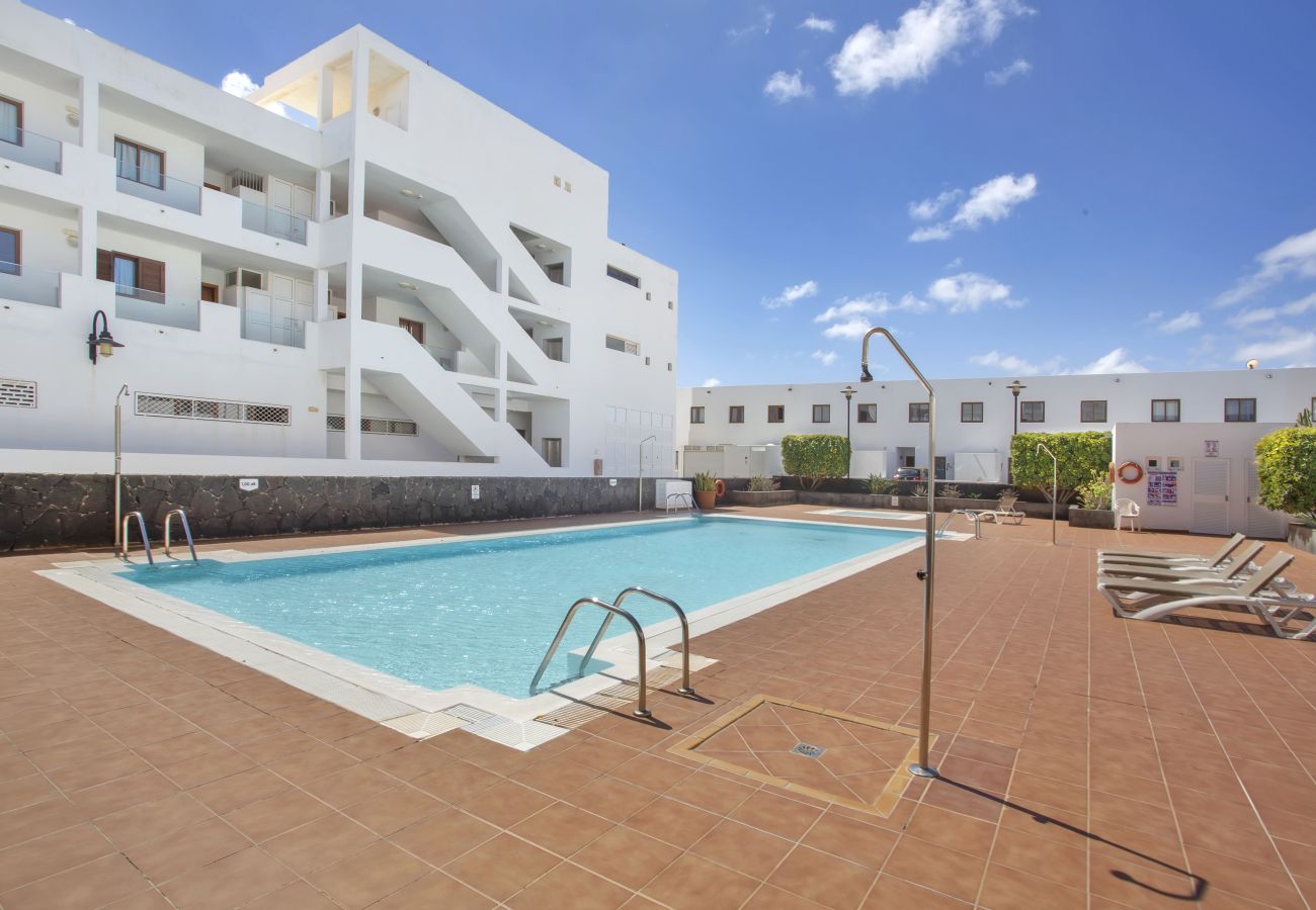 Apartamento en Costa Teguise - Casa Queen Ovetus Planta baja, piscina y WIFI 