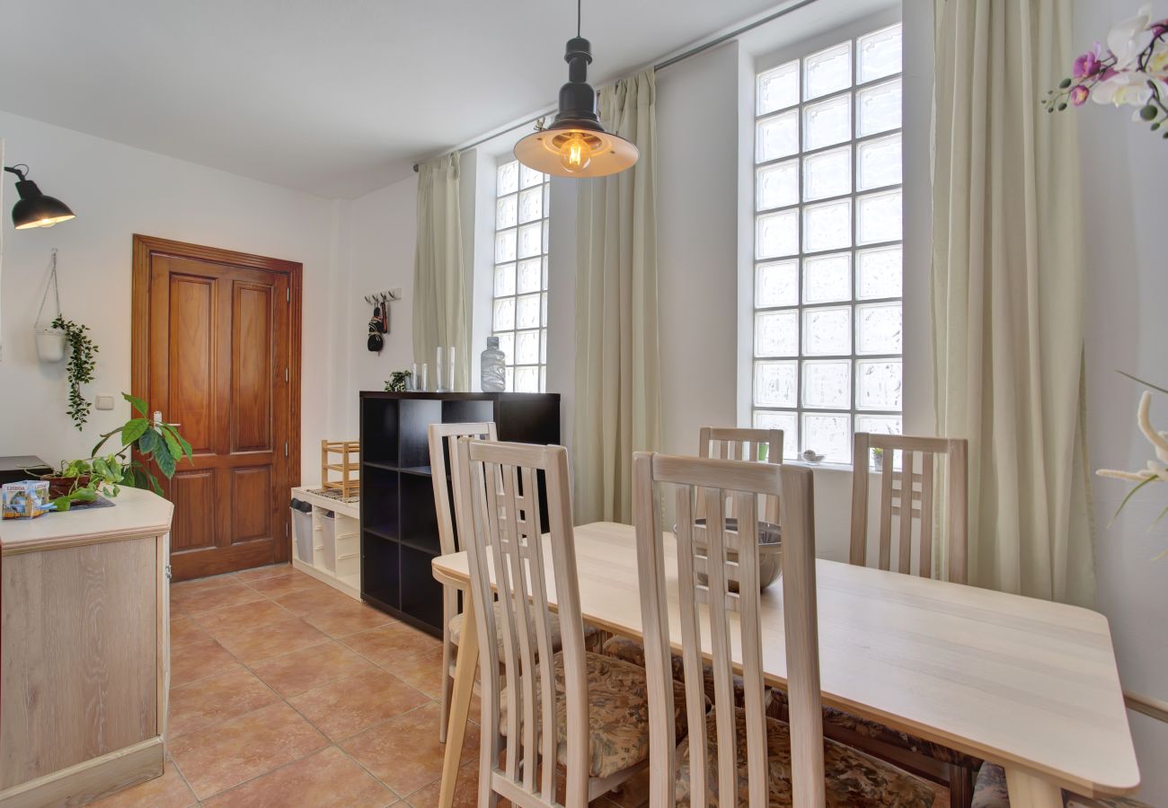 Apartamento en Costa Teguise - Casa Queen Ovetus Planta baja, piscina y WIFI 