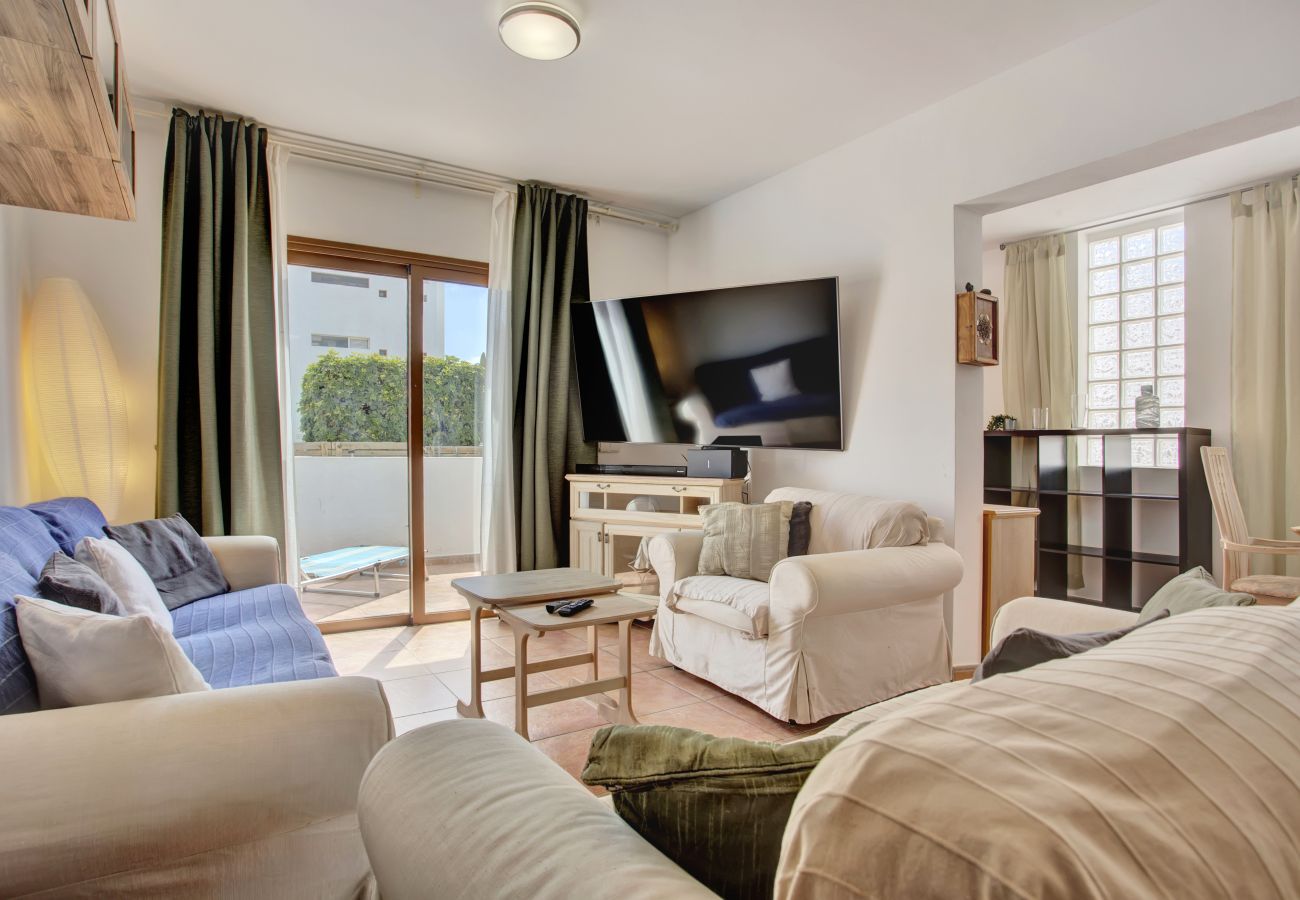 Apartamento en Costa Teguise - Casa Queen Ovetus Planta baja, piscina y WIFI 