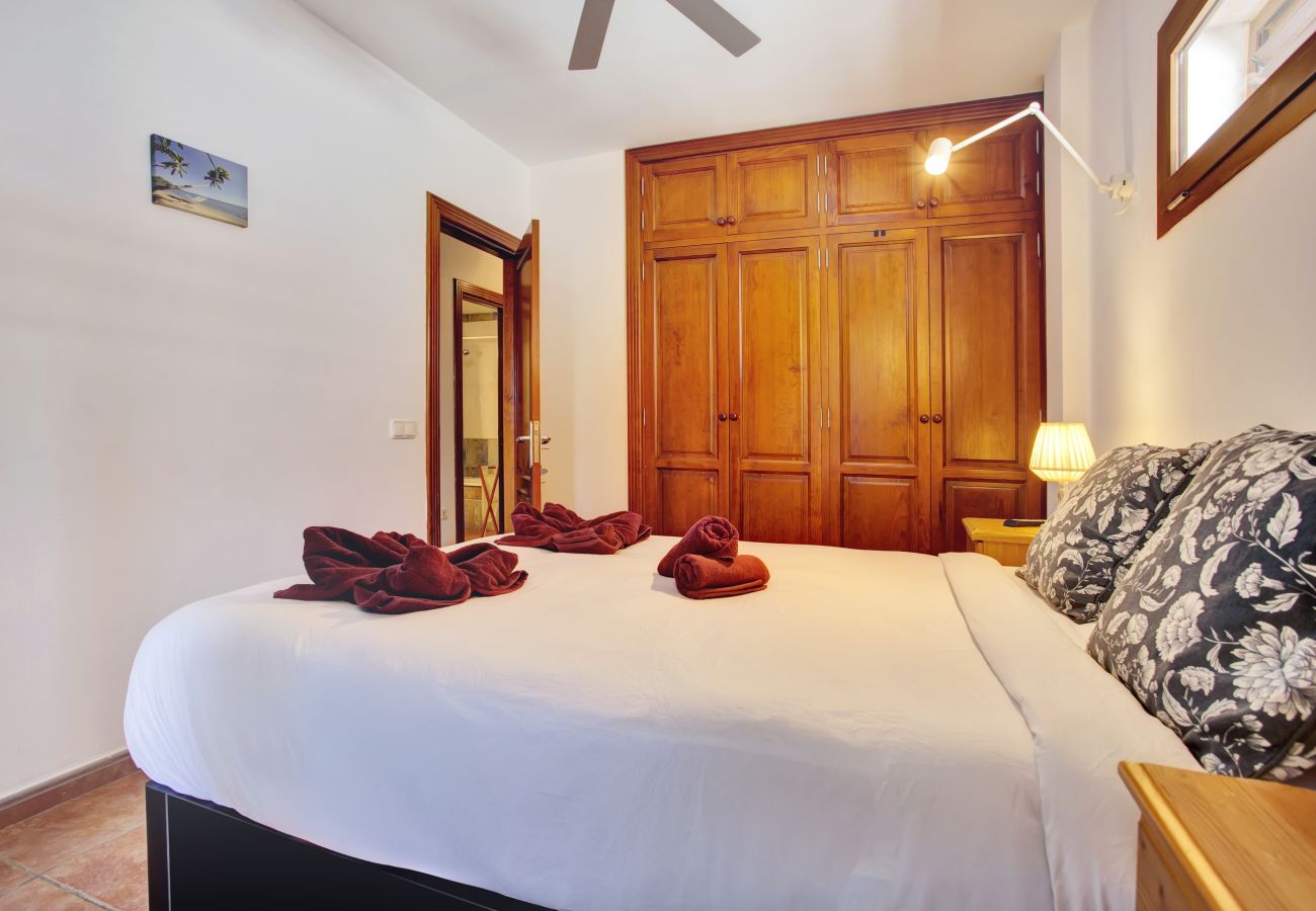 Apartamento en Costa Teguise - Casa Queen Ovetus Planta baja, piscina y WIFI 