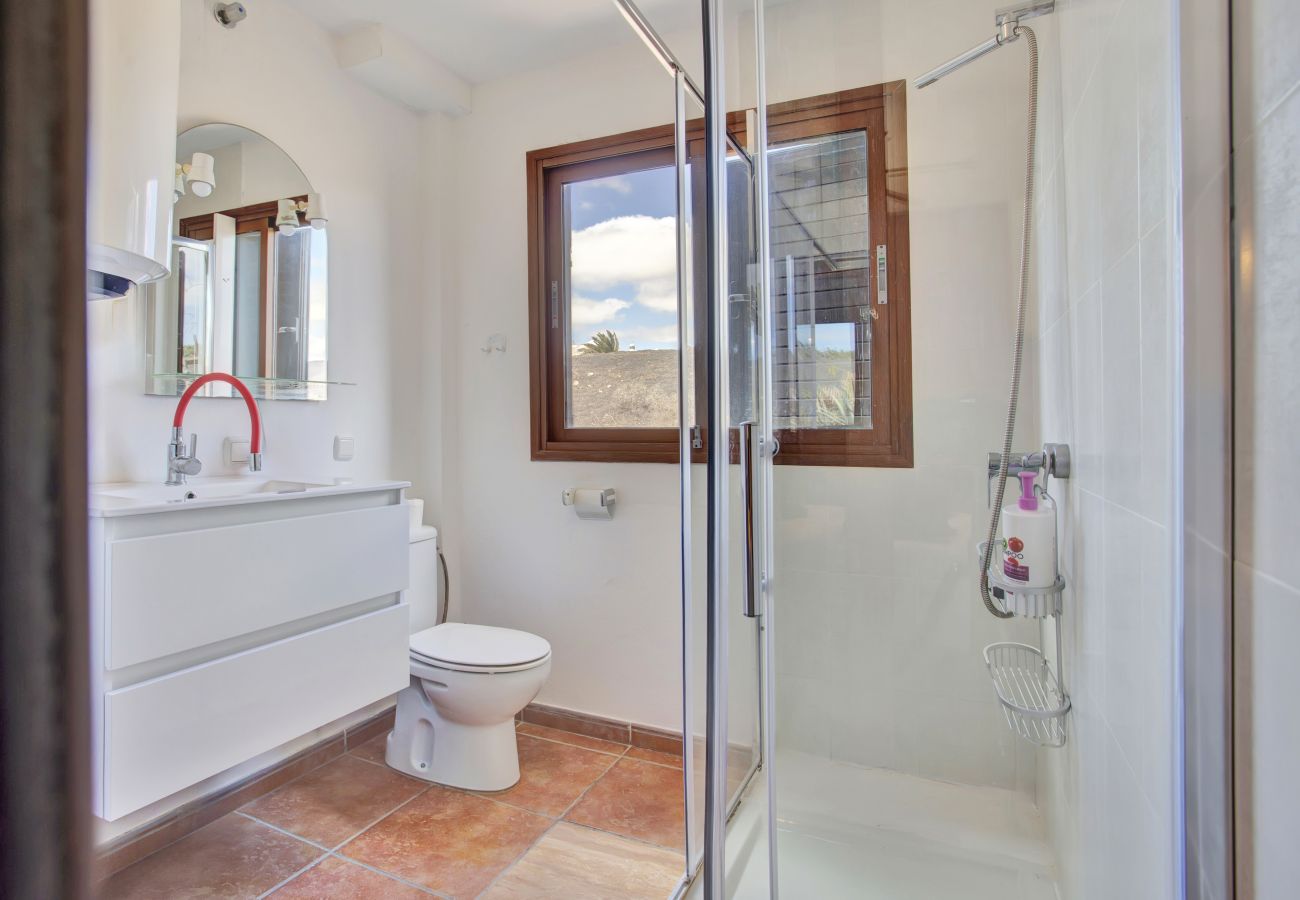 Apartamento en Costa Teguise - Casa Queen Ovetus Planta baja, piscina y WIFI 
