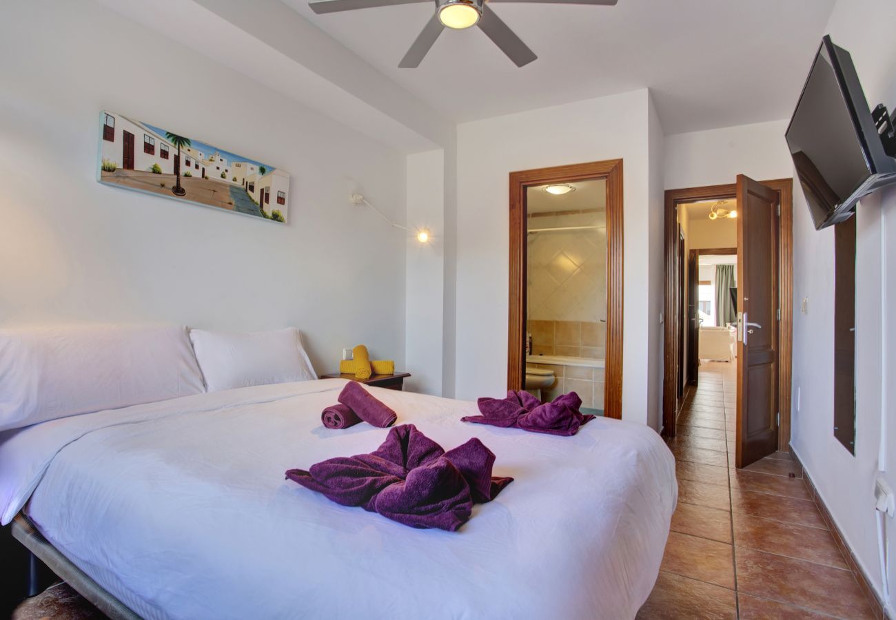 Apartamento en Costa Teguise - Casa Queen Ovetus Planta baja, piscina y WIFI 