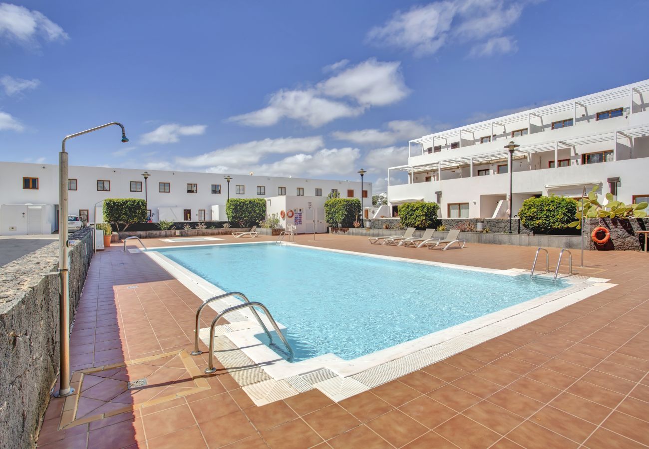 Apartamento en Costa Teguise - Casa Queen Ovetus Planta baja, piscina y WIFI 