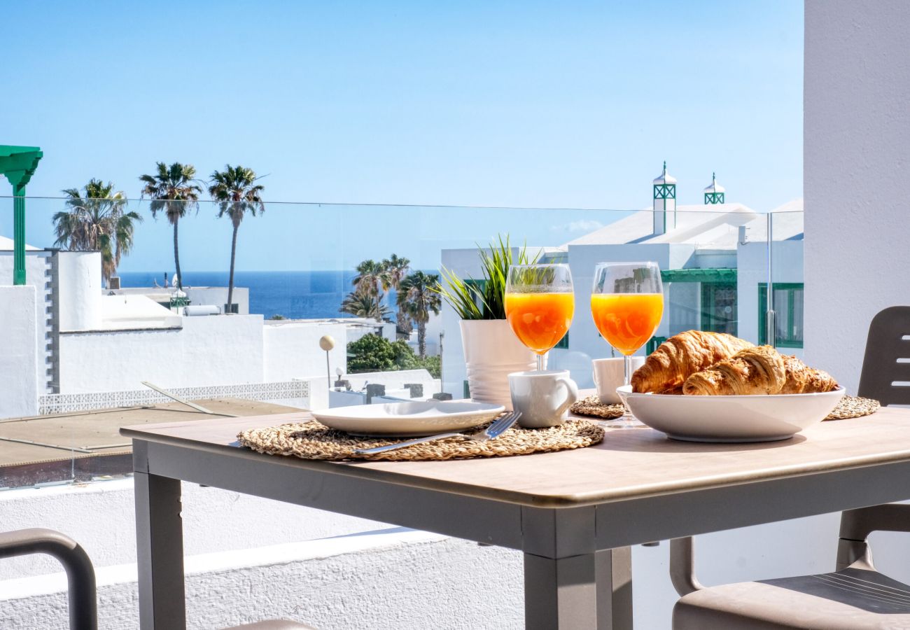 Apartamento en Puerto del Carmen -  Ocean Front Oasis