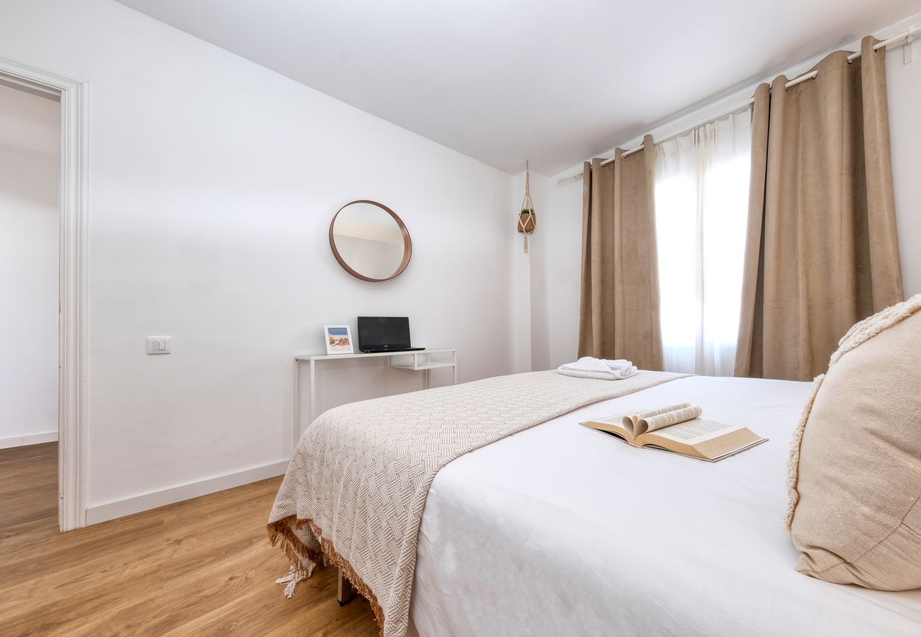 Apartamento en Puerto del Carmen - Sunlit Paradise
