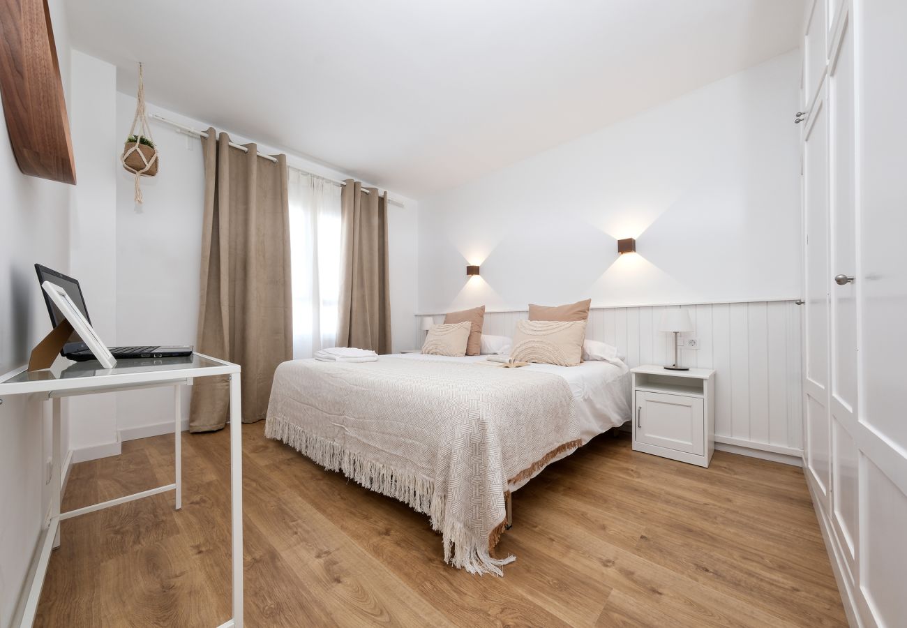 Apartamento en Puerto del Carmen - Sunlit Paradise