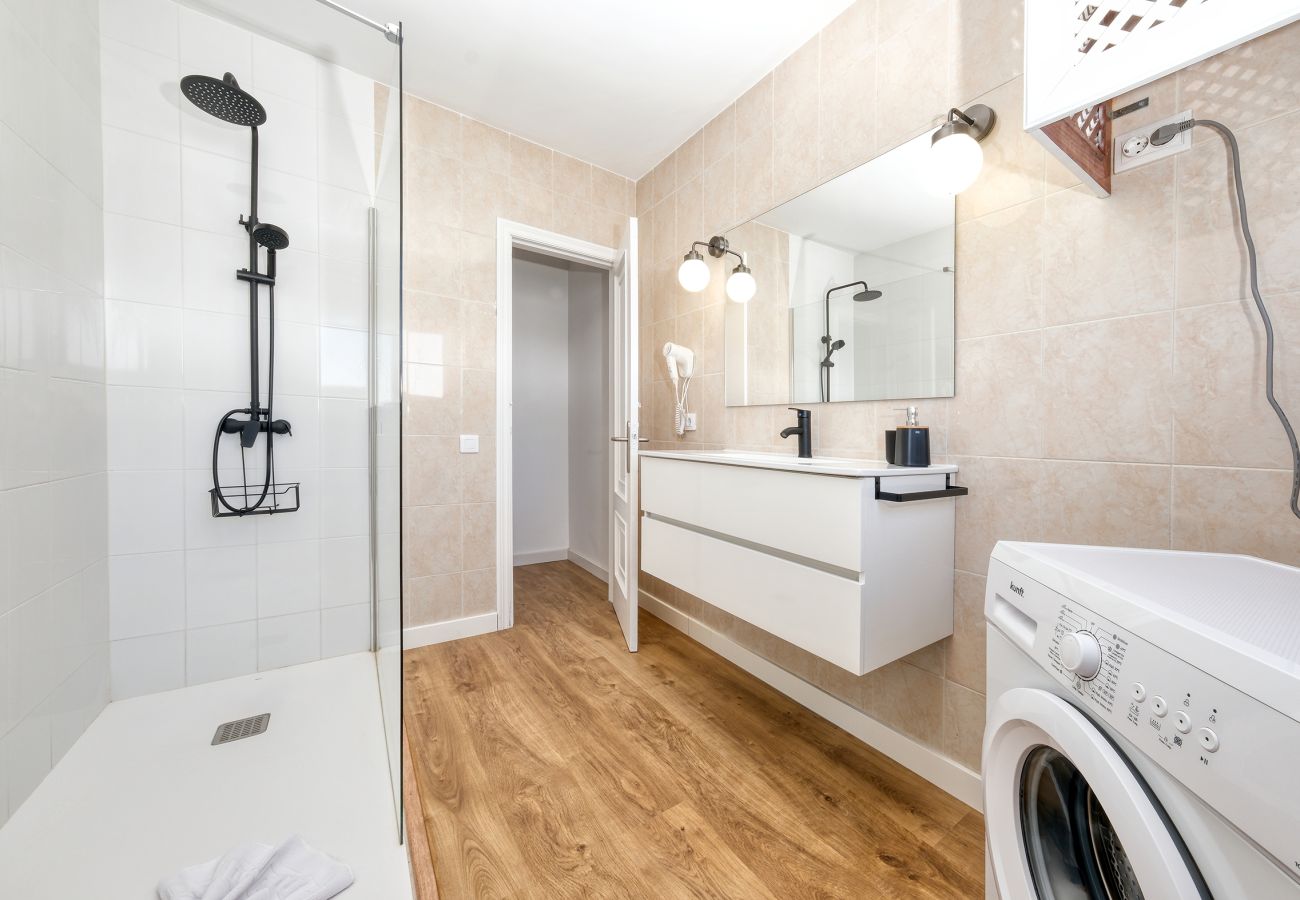 Apartamento en Puerto del Carmen - Sunlit Paradise