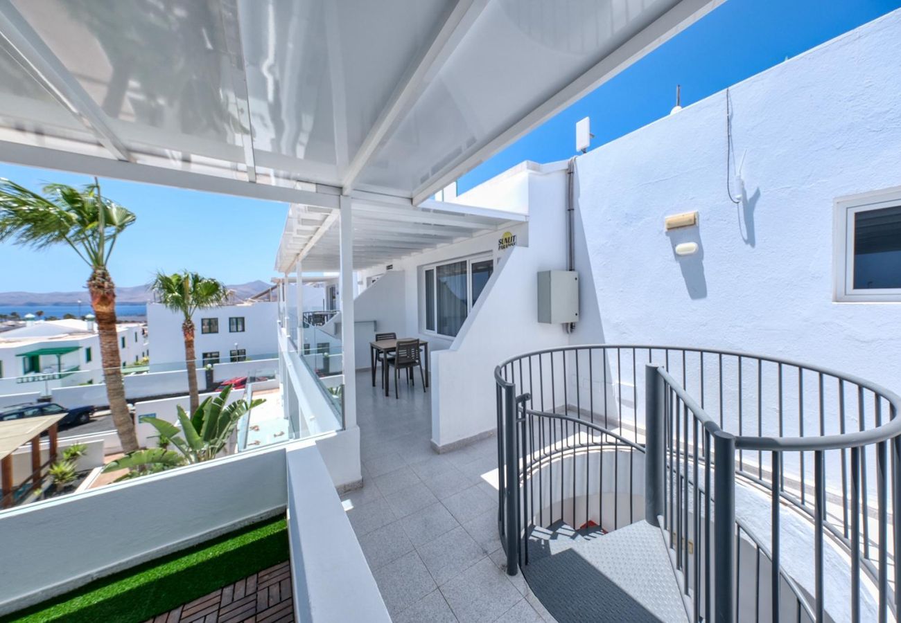 Apartamento en Puerto del Carmen - Sunlit Paradise