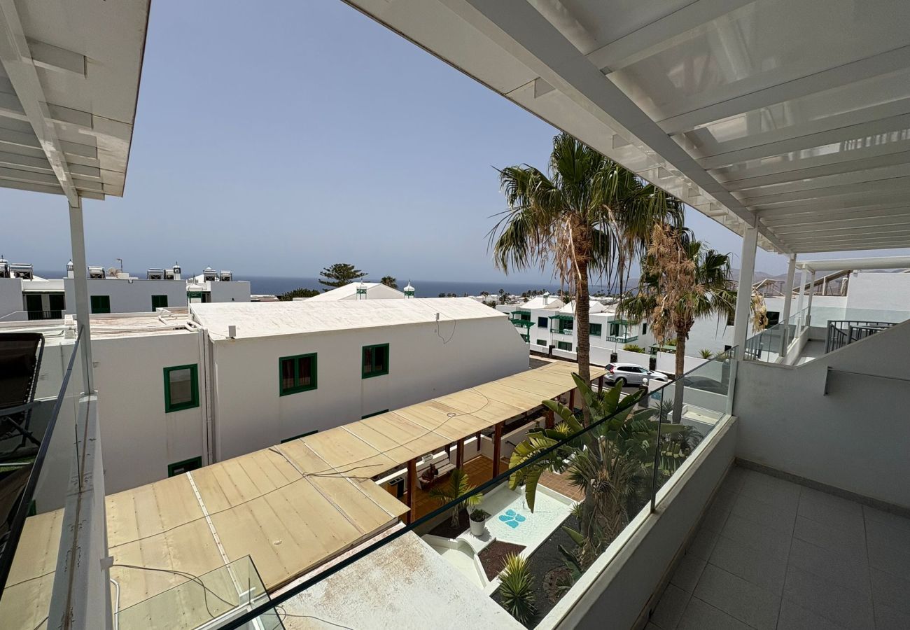 Apartamento en Puerto del Carmen - Sunlit Paradise