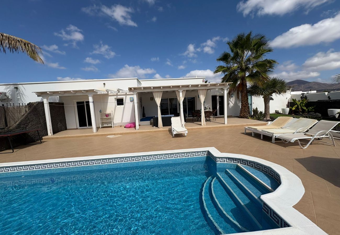 Villa en Playa Blanca - Queen Papagayo Vetusta