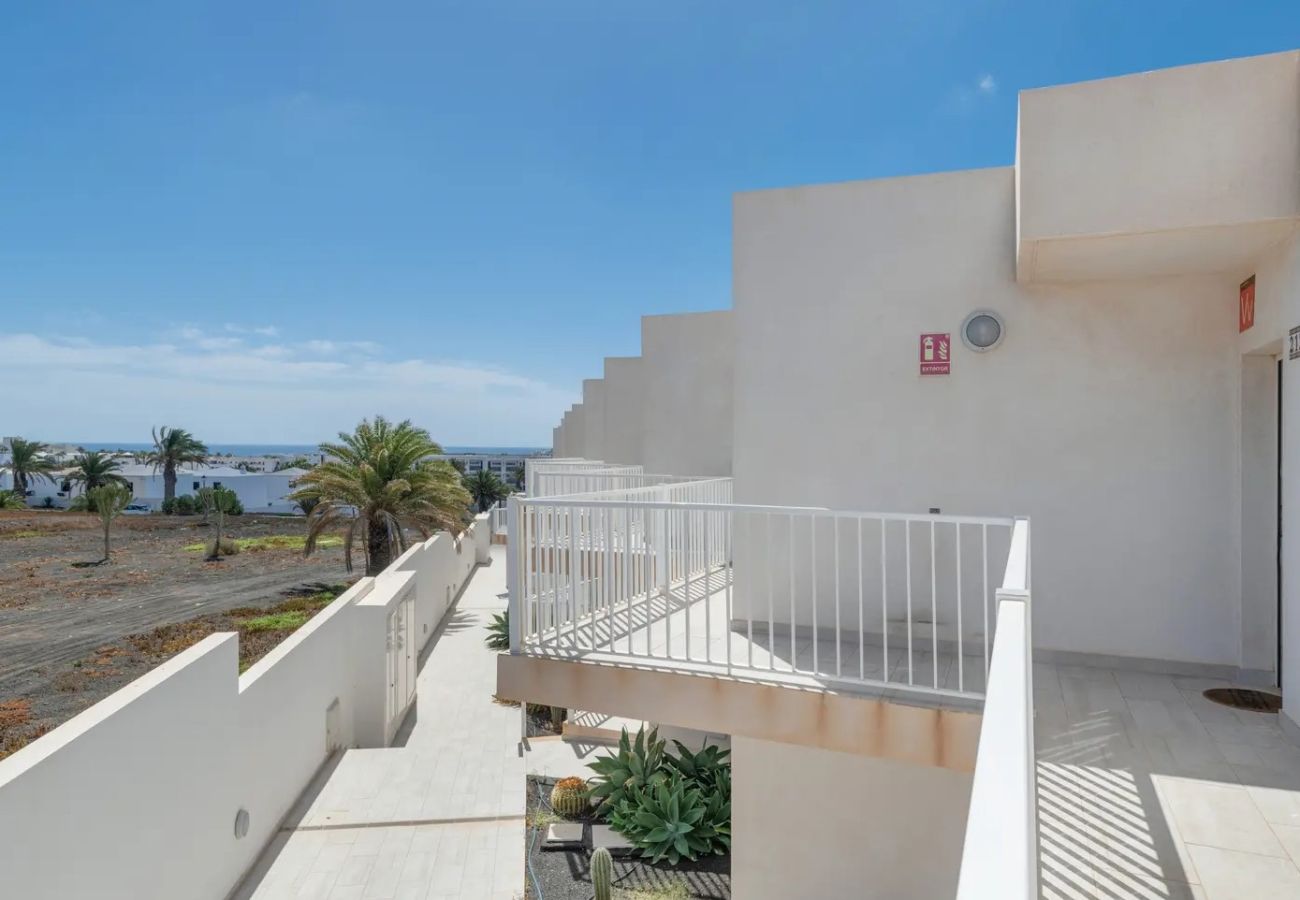 Apartment in Costa Teguise - Escape Senator 212