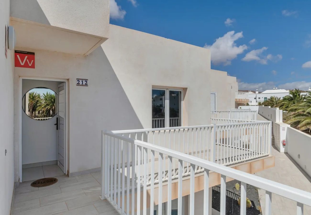 Apartment in Costa Teguise - Escape Senator 212