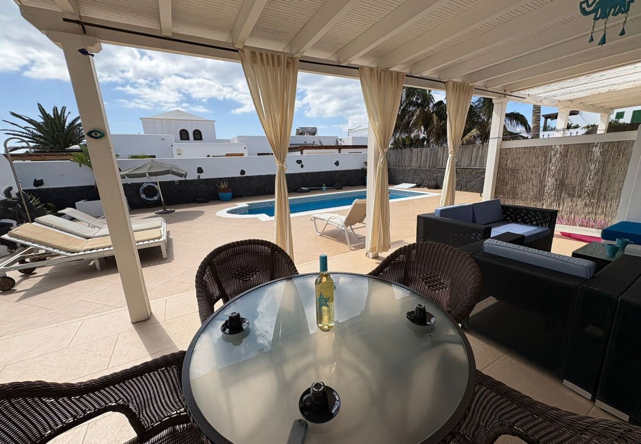 Villa in Playa Blanca - Queen Papagayo Vetusta