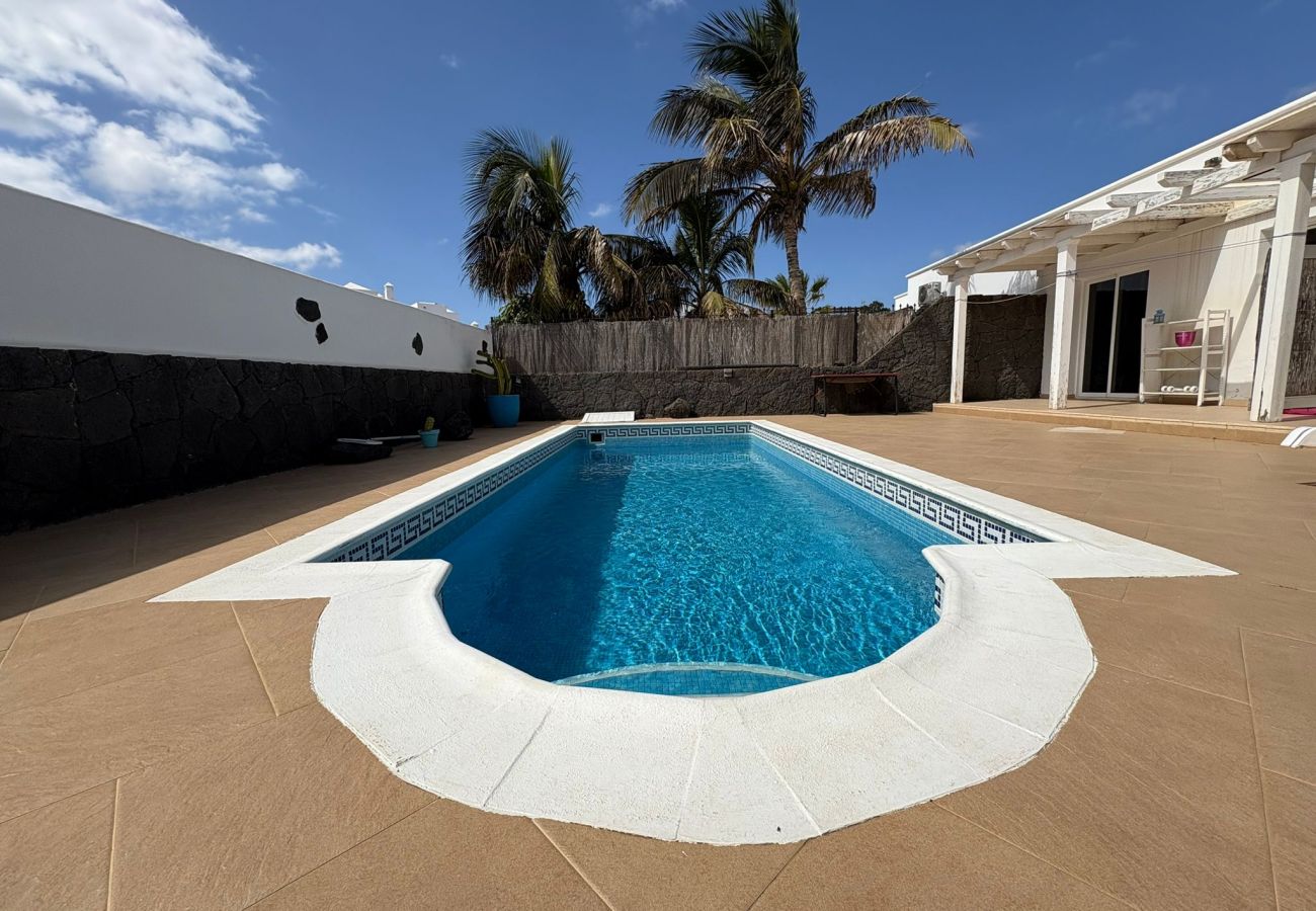 Villa in Playa Blanca - Queen Papagayo Vetusta