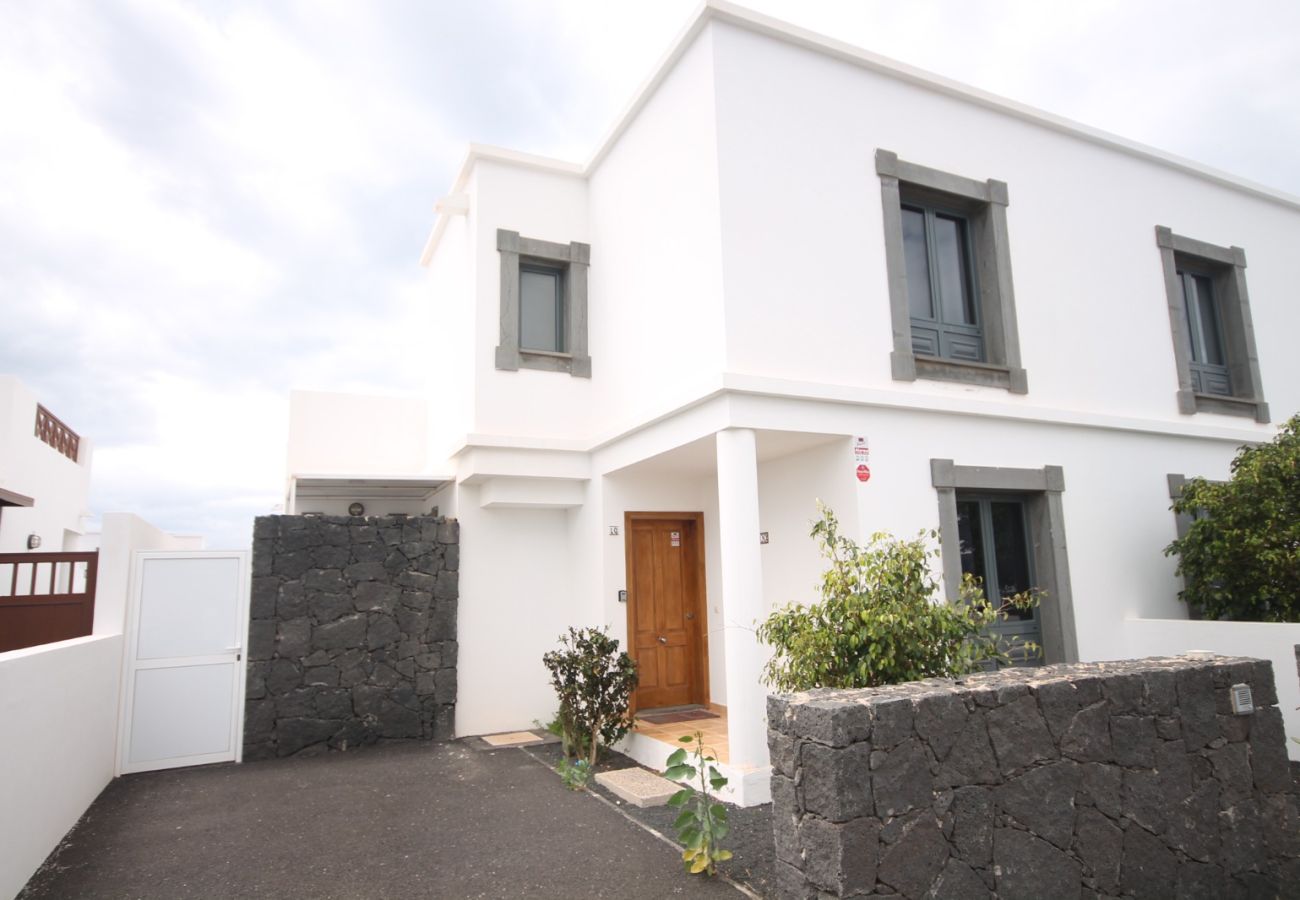 Villa in Playa Blanca - Villa Jasmin